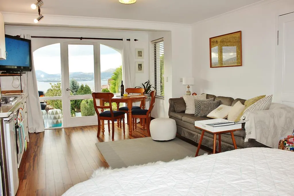 Million Dollar Views Apartment Hobart Australia