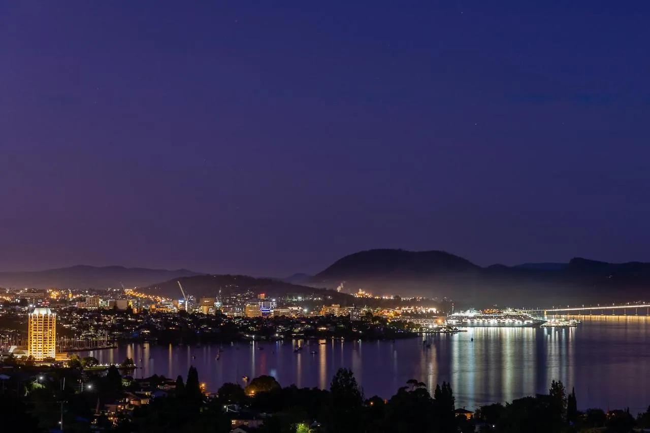 Million Dollar Views Apartment Hobart