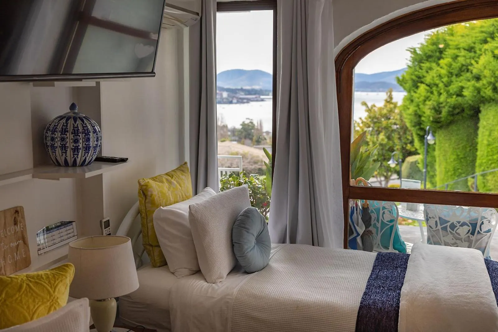Million Dollar Views Apartment Hobart Australia